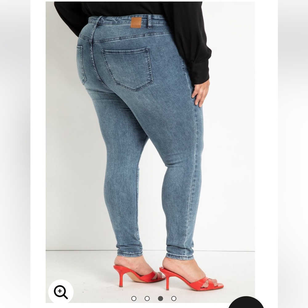 ELOQUII Gena Fit Sculpting Skinny Jean Size 18